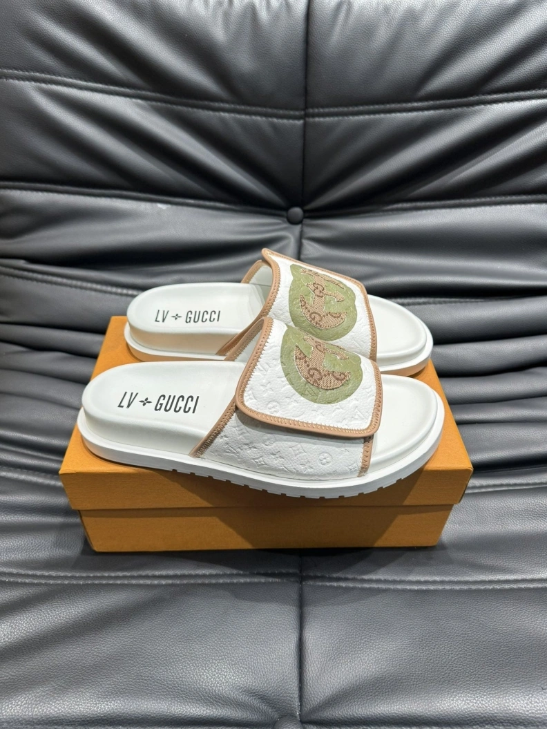 Elegant Gxccx Slippers 156491