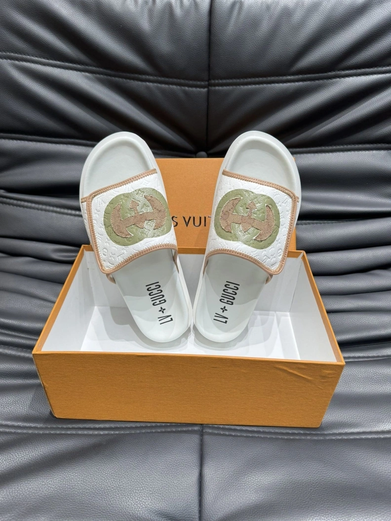 Elegant Gxccx Slippers 156491