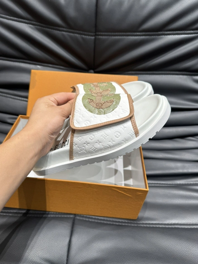 Elegant Gxccx Slippers 156491