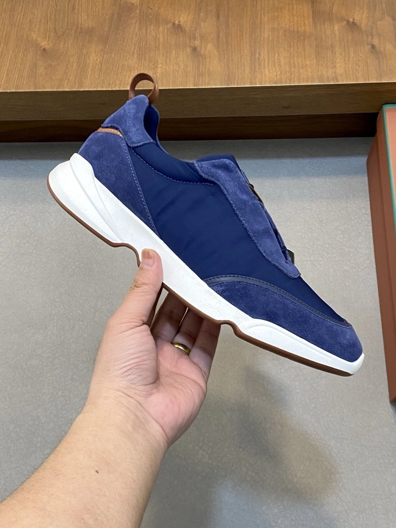 AllSeason Othxr Sneakers 211502