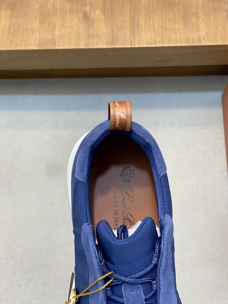 AllSeason Othxr Sneakers 211502