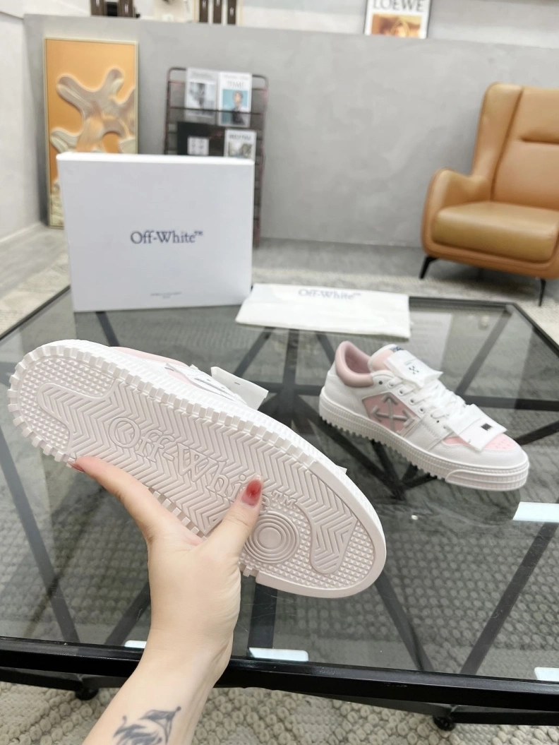 Practical Mxnclxr Sneakers 197470
