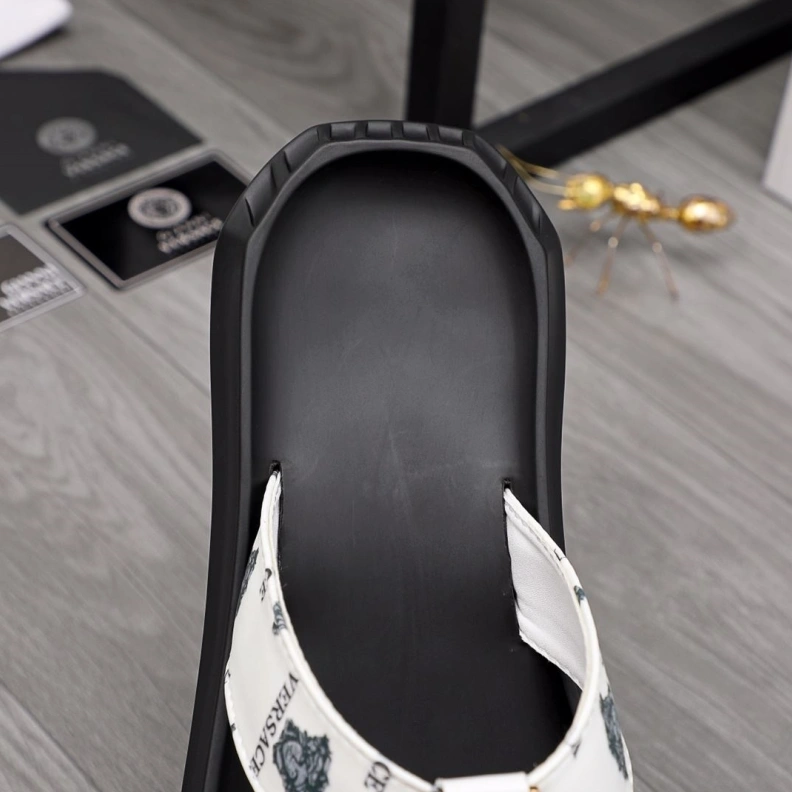 Gxvxnchy Slippers Sleek 152731