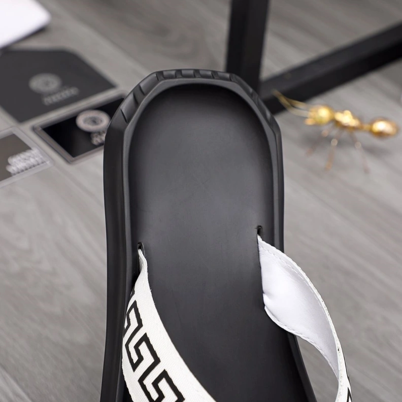 Cozy Gxvxnchy Slippers 152740