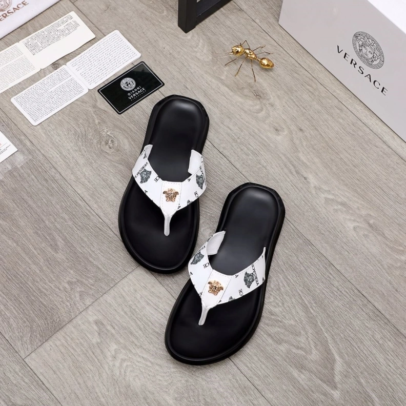EyeCatching Gxvxnchy Slippers 152735