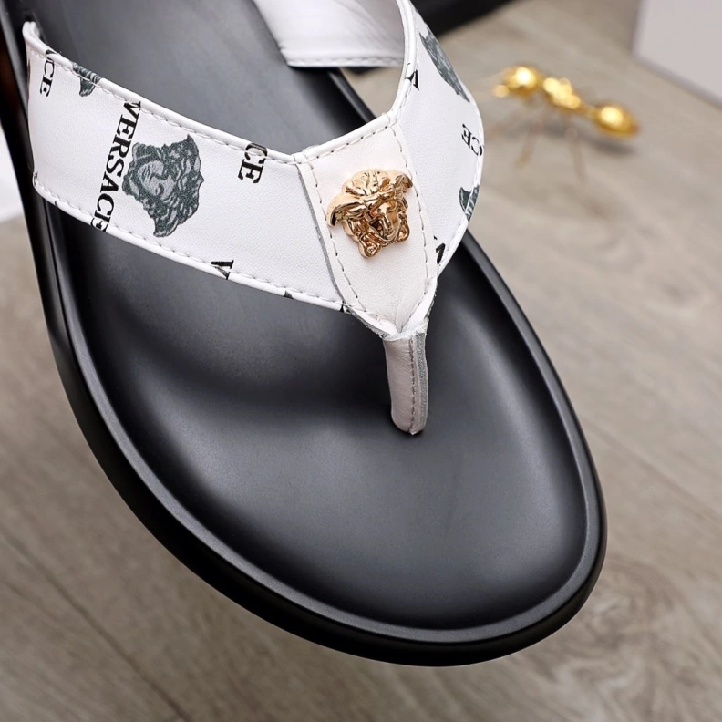 EyeCatching Gxvxnchy Slippers 152735