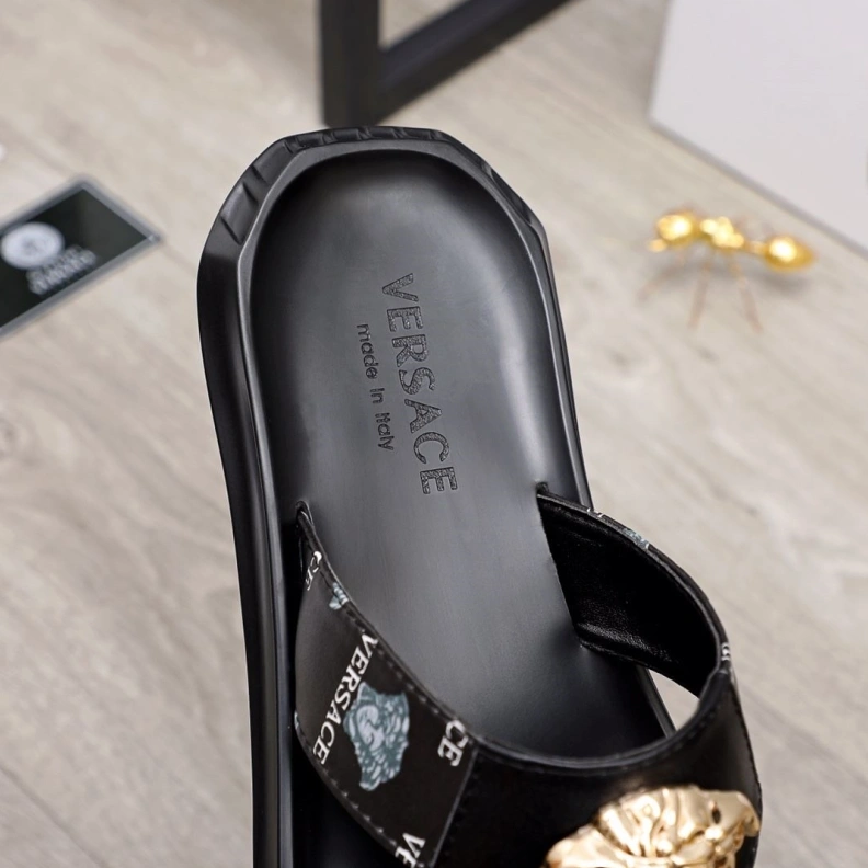 HighQuality Gxvxnchy Slippers 152739