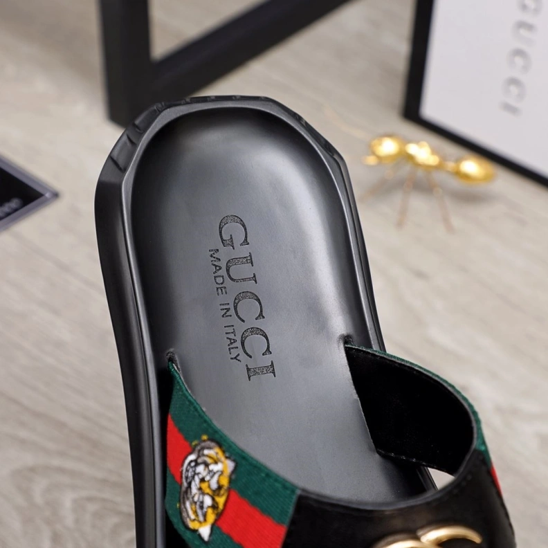 EyeCatching Gxccx Slippers 156450
