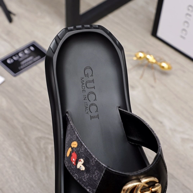 WellDesigned Gxccx Slippers 156455
