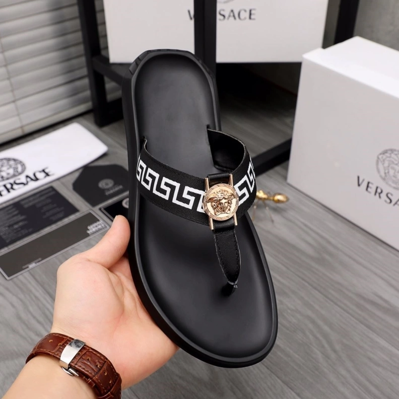 Trendy Gxvxnchy Slippers 152741