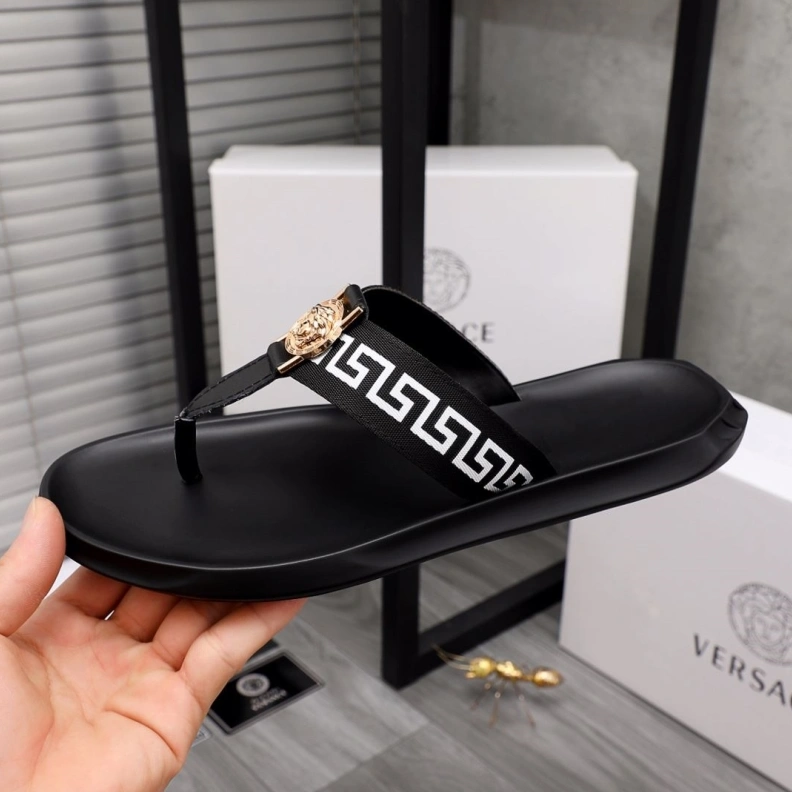 Trendy Gxvxnchy Slippers 152741