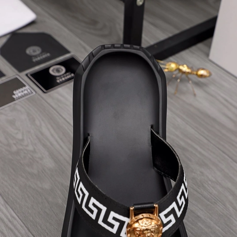 Trendy Gxvxnchy Slippers 152741