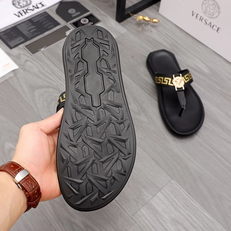 Minimalist Gxvxnchy Slippers 152724