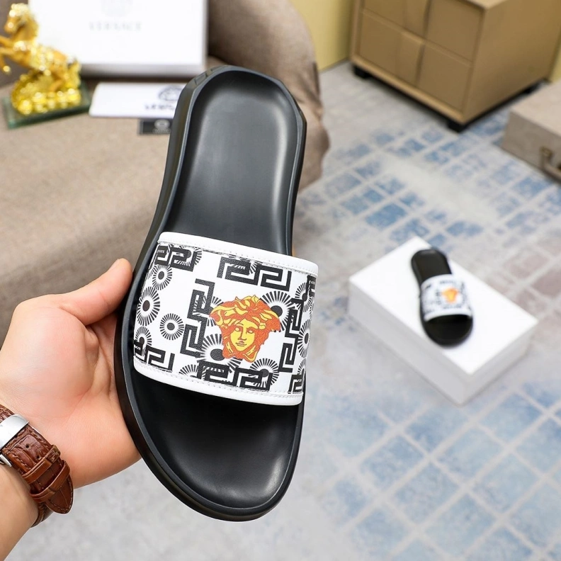 AllSeason Gxvxnchy Slippers 152691