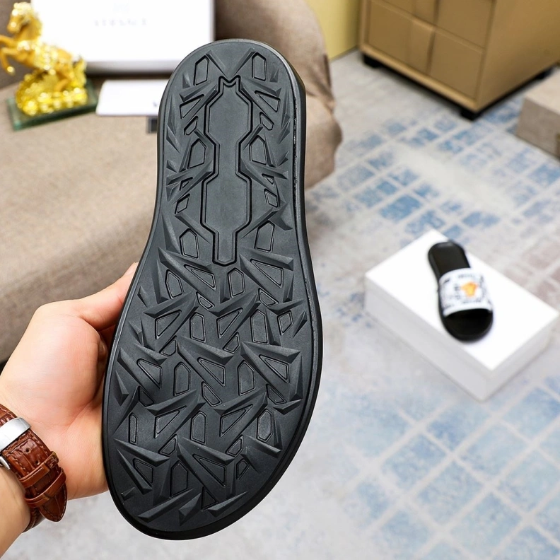 AllSeason Gxvxnchy Slippers 152691