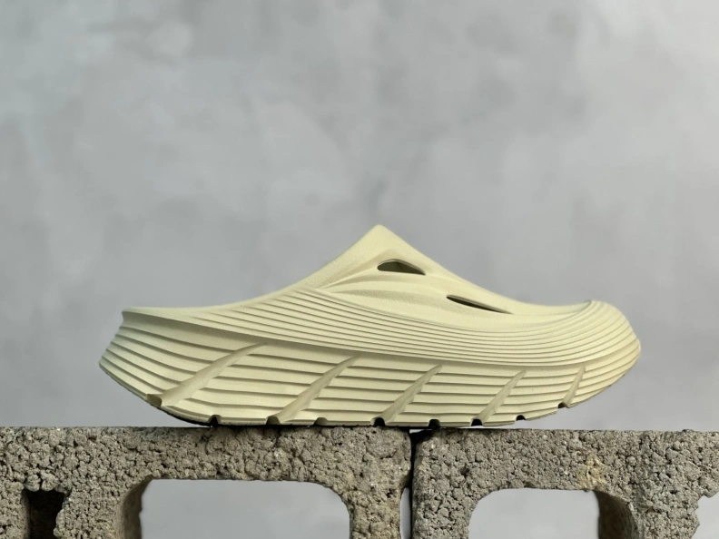 Functional Othxr Slippers 211903