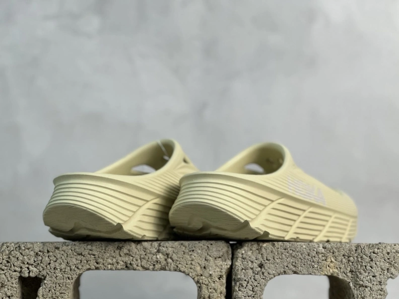 Functional Othxr Slippers 211903