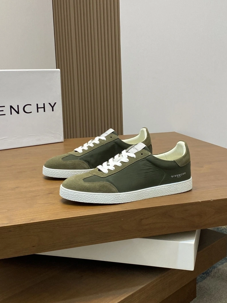 Gxvxnchy Sneakers Durable 152650