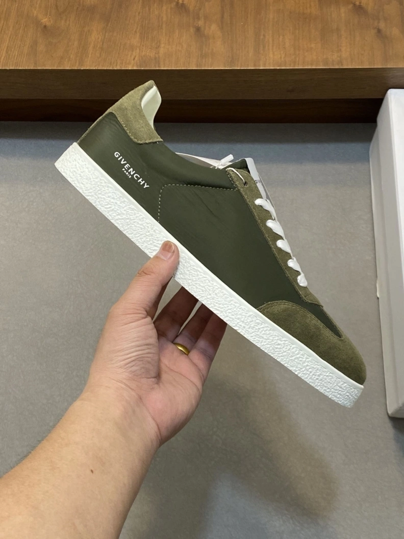 Gxvxnchy Sneakers Durable 152650