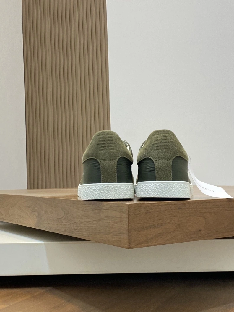 Gxvxnchy Sneakers Durable 152650