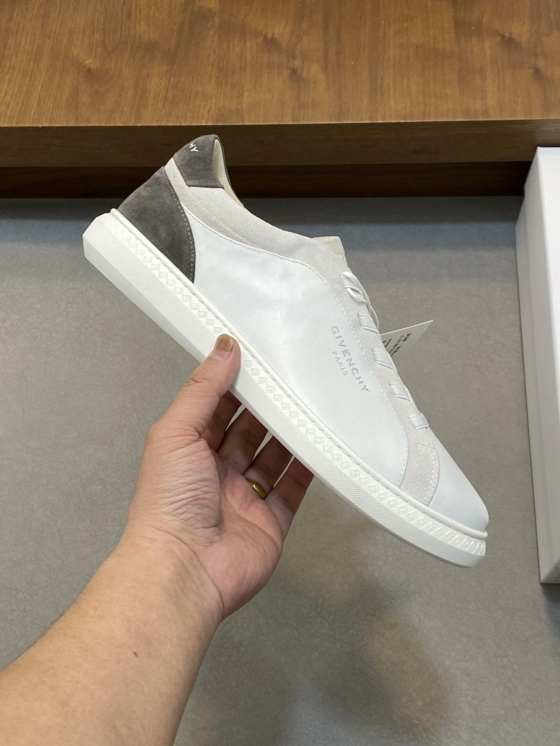 Gxvxnchy Sneakers Practical 152645