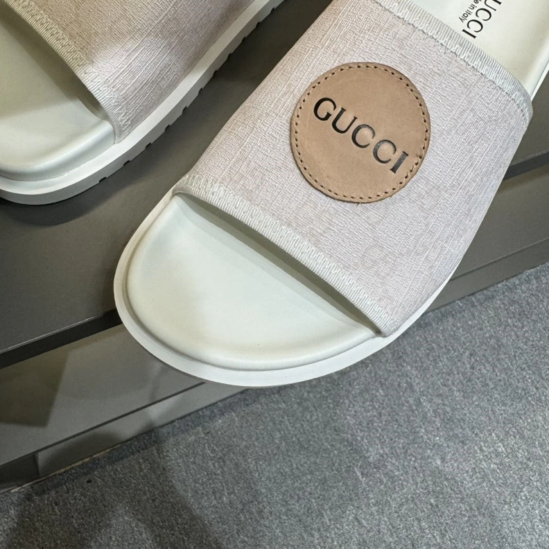 Gxccx Slippers Trendsetting 156427