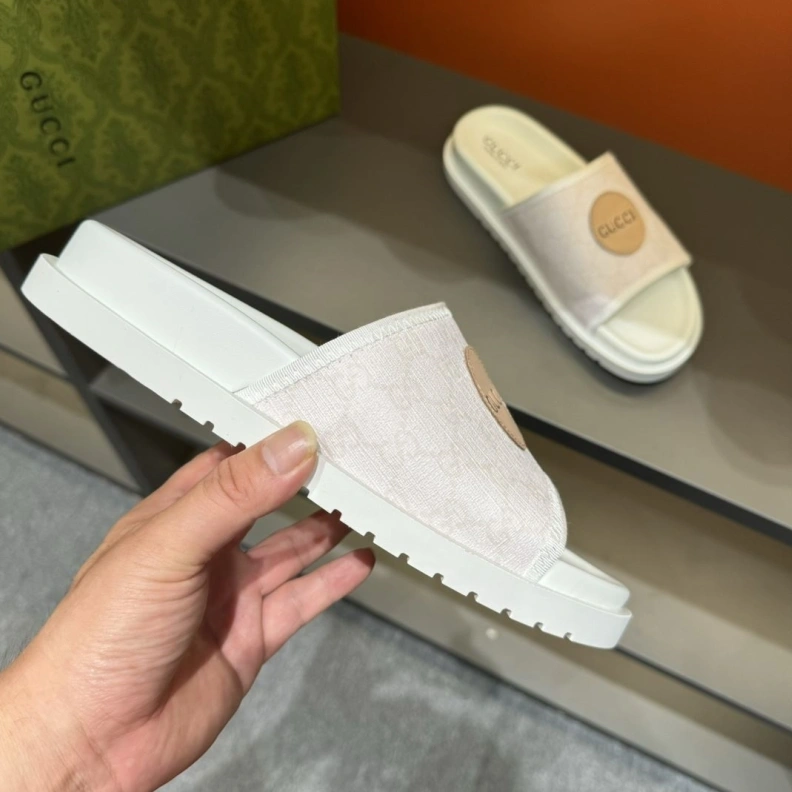 Gxccx Slippers Trendsetting 156427