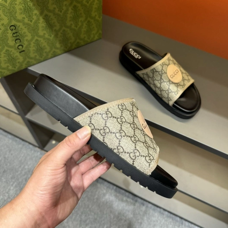 Refined Gxccx Slippers 156422