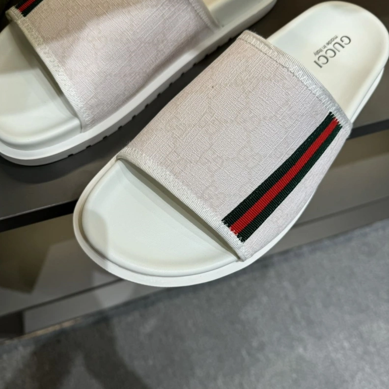 Reliable Gxccx Slippers 156423