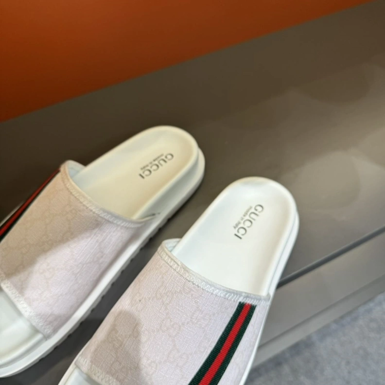 Reliable Gxccx Slippers 156423