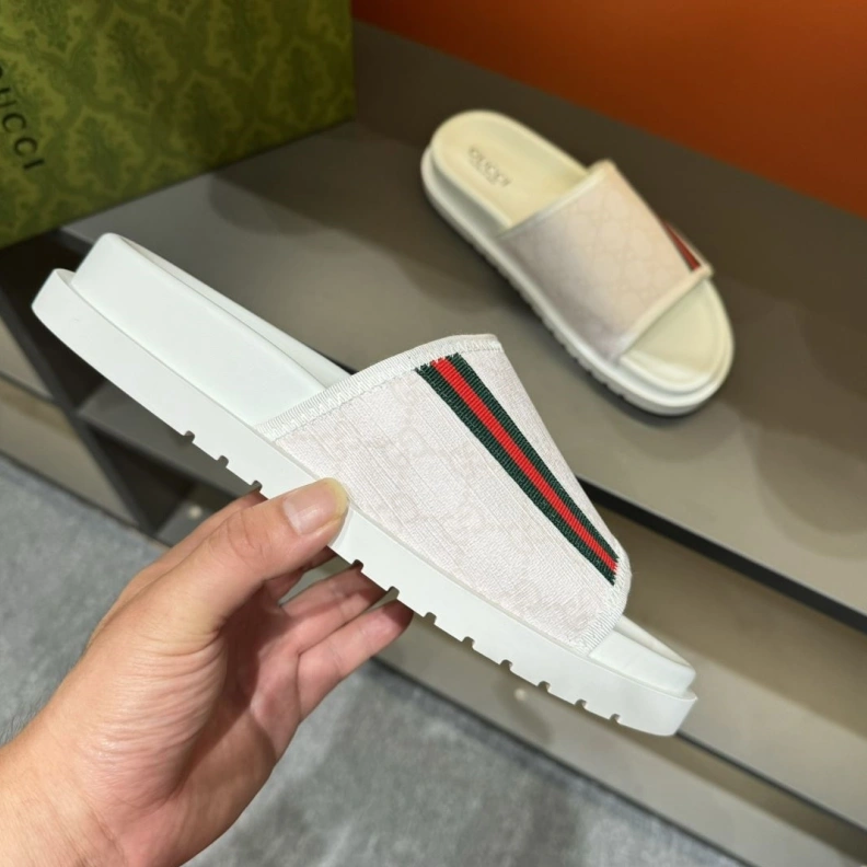 Reliable Gxccx Slippers 156423