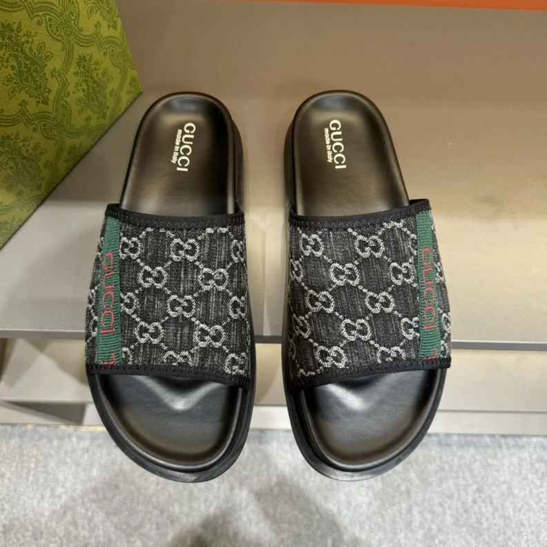 Trendy Gxccx Slippers 156414