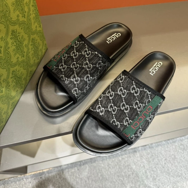 Trendy Gxccx Slippers 156414