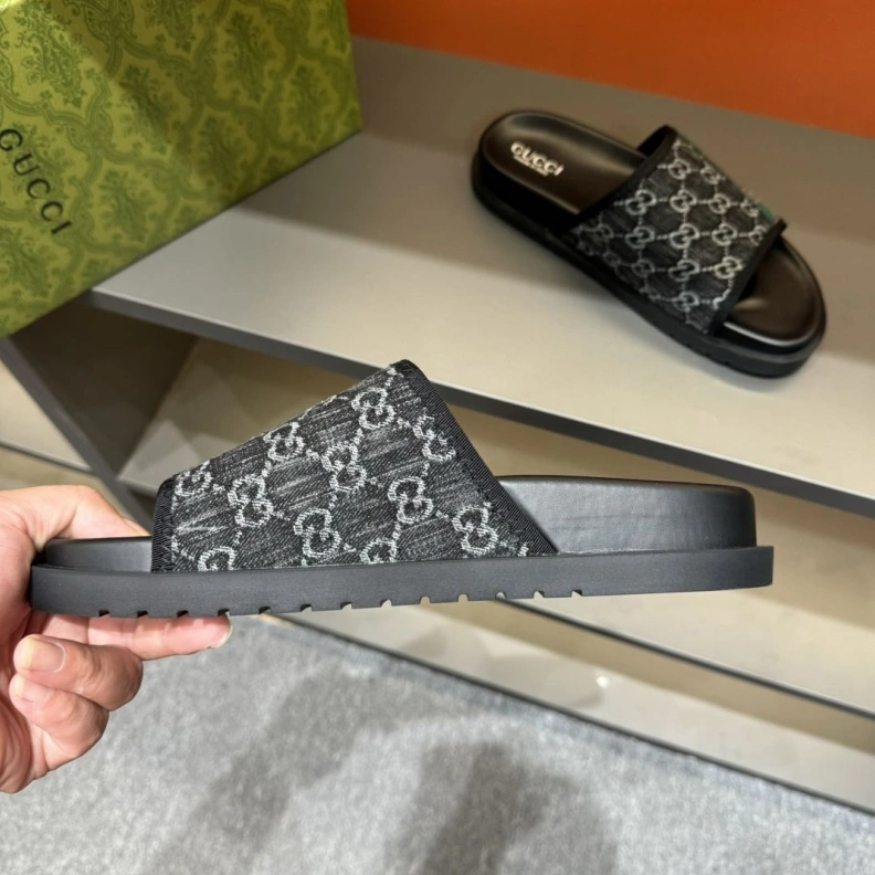 Trendy Gxccx Slippers 156414