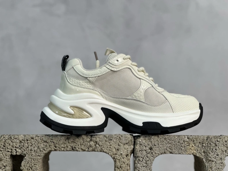 Versatile Othxr Sneakers 211471