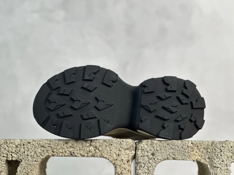 Versatile Othxr Sneakers 211471