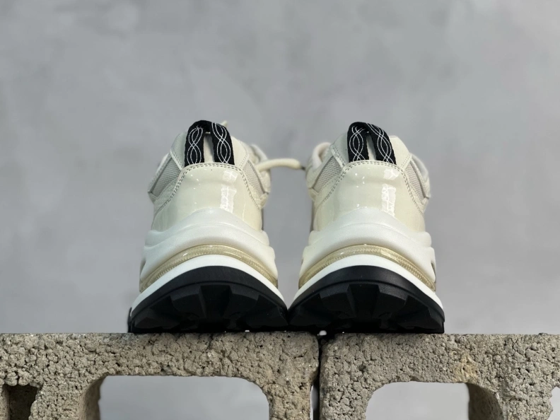 Versatile Othxr Sneakers 211471