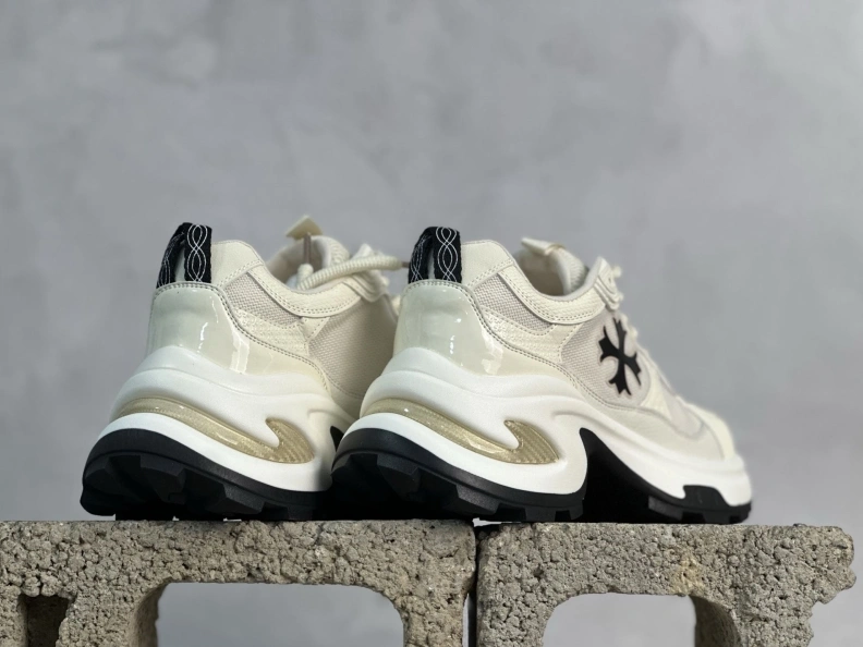 Versatile Othxr Sneakers 211471