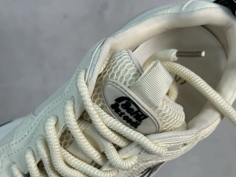 Versatile Othxr Sneakers 211471