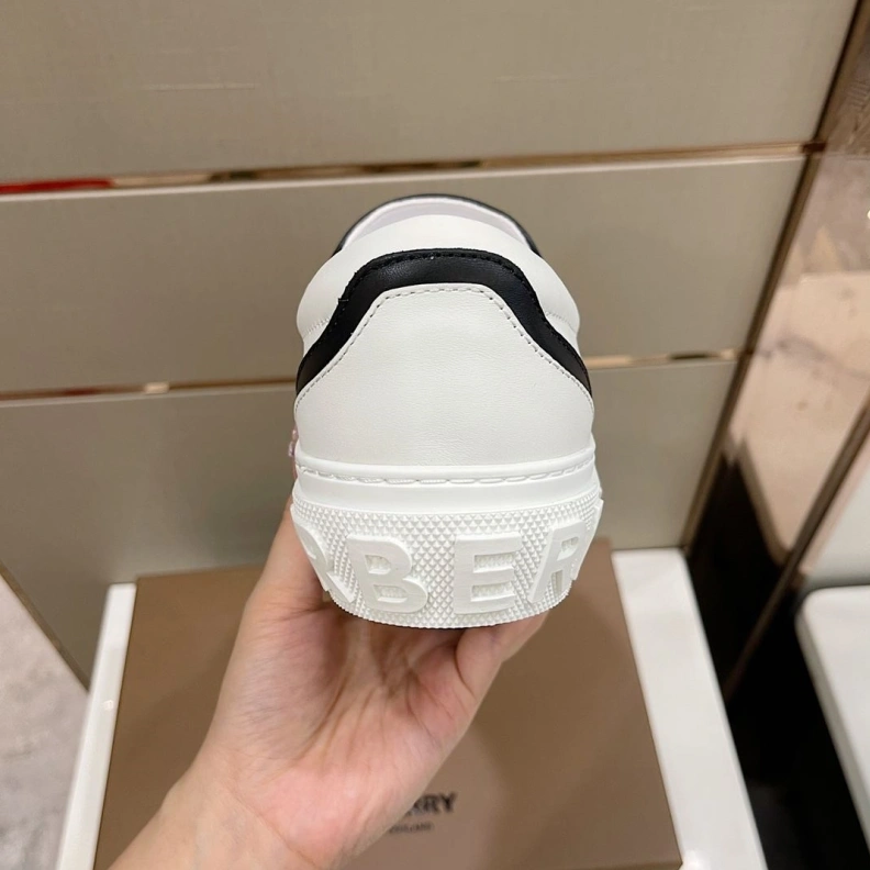 Timeless Bxrbxrry Sneakers 114733