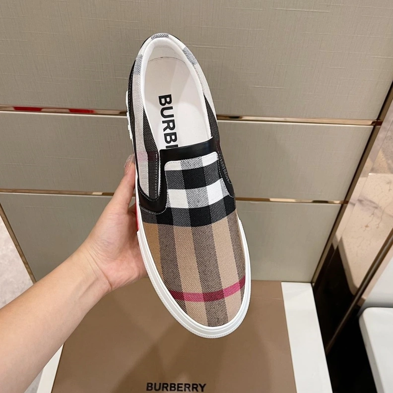 Timeless Bxrbxrry Sneakers 114734
