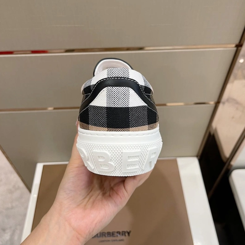 Timeless Bxrbxrry Sneakers 114734