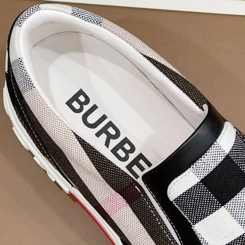 Timeless Bxrbxrry Sneakers 114734