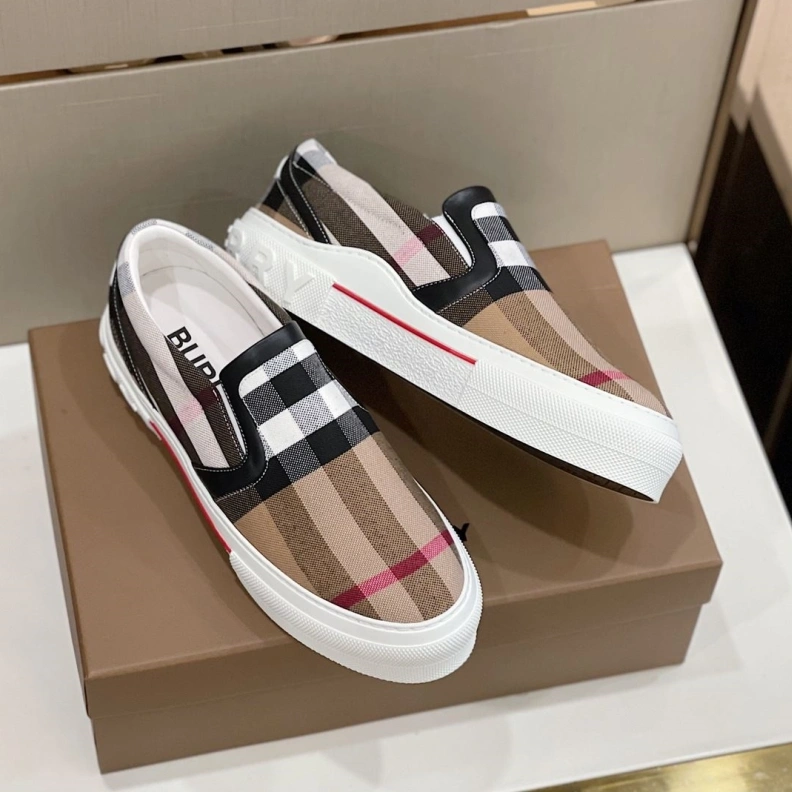 Timeless Bxrbxrry Sneakers 114734