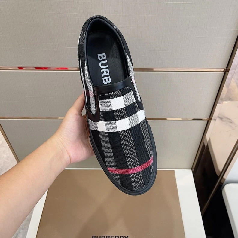 Bxrbxrry Sneakers EyeCatching 114735
