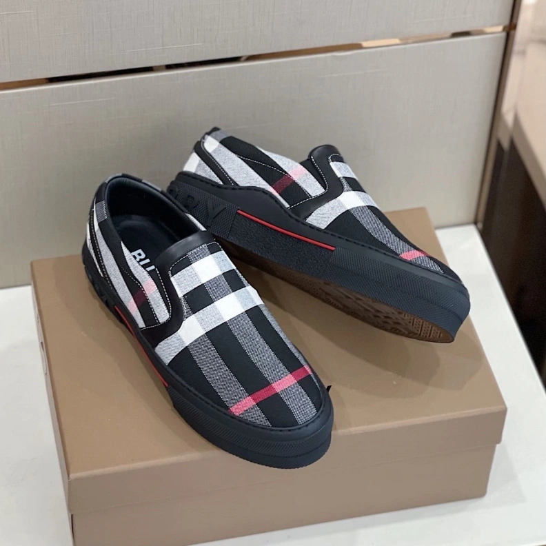 Bxrbxrry Sneakers EyeCatching 114735