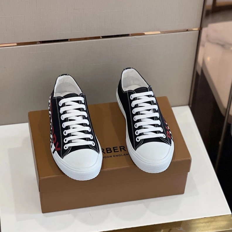 Durable Bxrbxrry Sneakers 114724