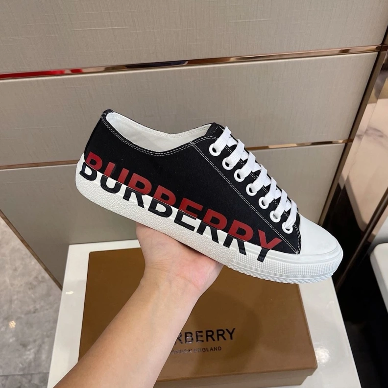 Durable Bxrbxrry Sneakers 114724