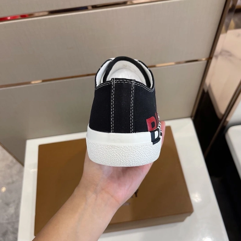 Durable Bxrbxrry Sneakers 114724