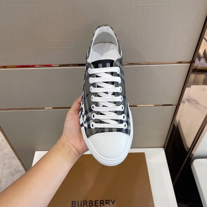 Trendy Bxrbxrry Sneakers 114721